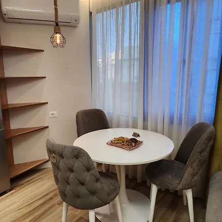 Orange Center Apartment *