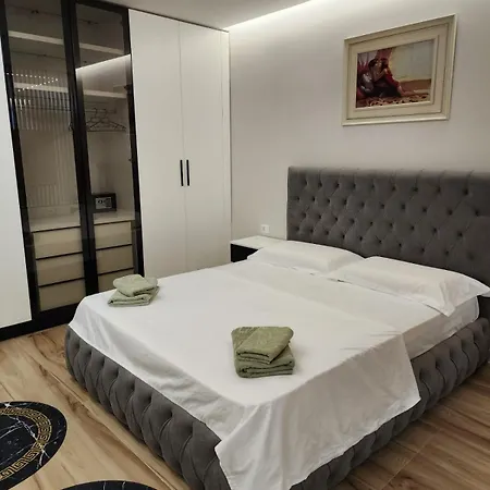 Orange Center Τίρανα