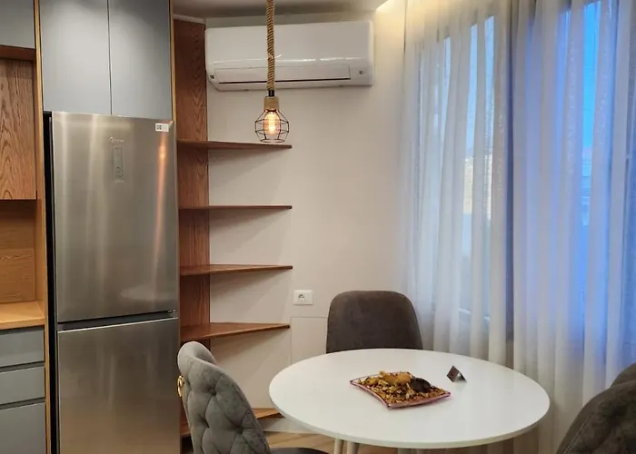 Orange Center Τίρανα