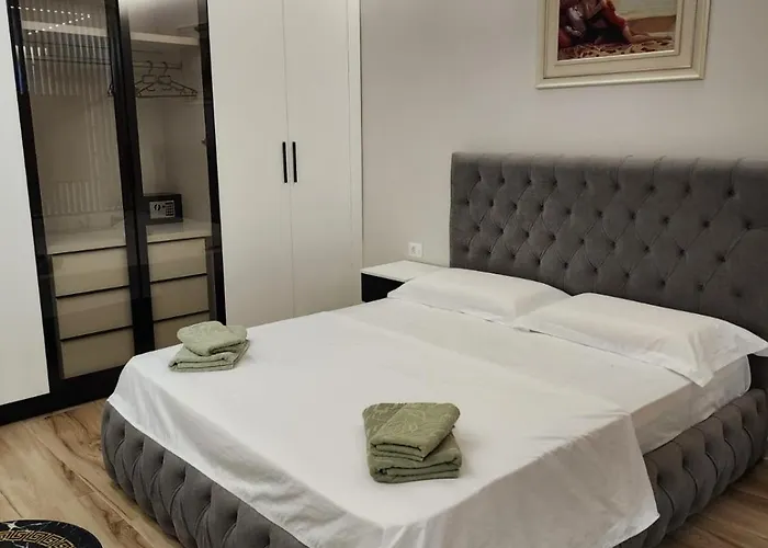 Orange Center Τίρανα