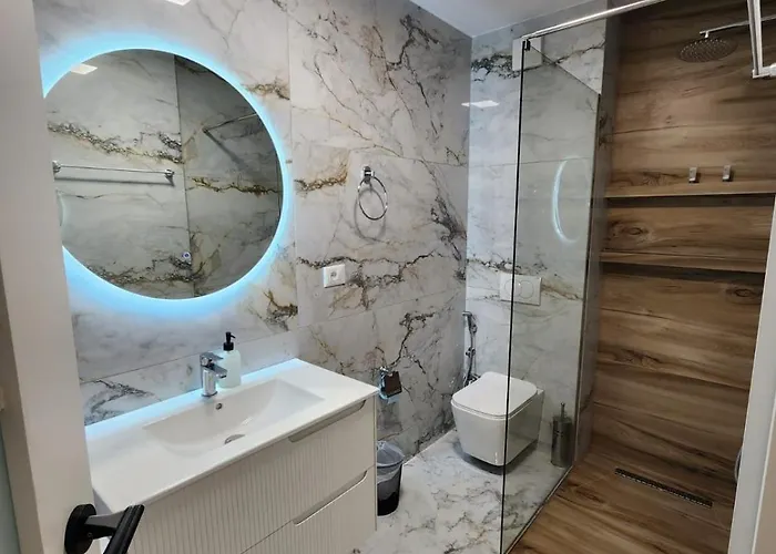 Orange Center * Τίρανα